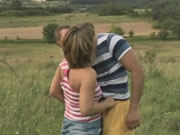 老師與學生在草地上性交